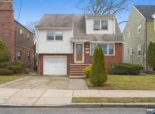 49 New Brier Ln, Clifton, NJ 07012