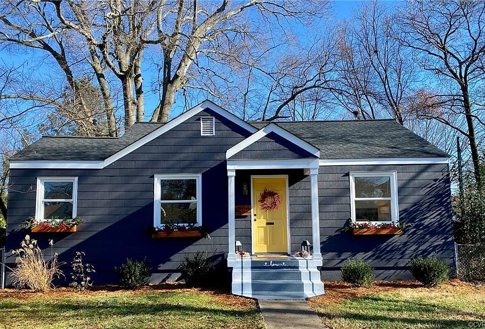 1st image of 905 Forest View Dr