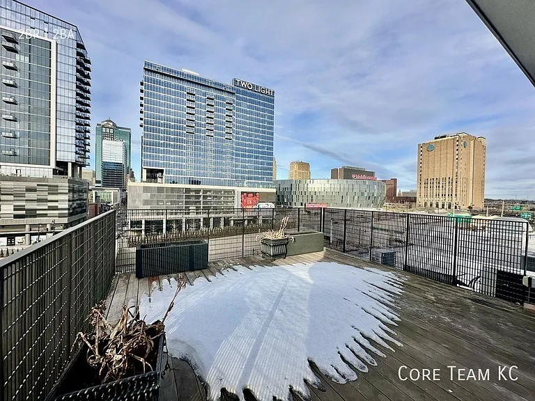 1513 Walnut St #502 — Photo 16