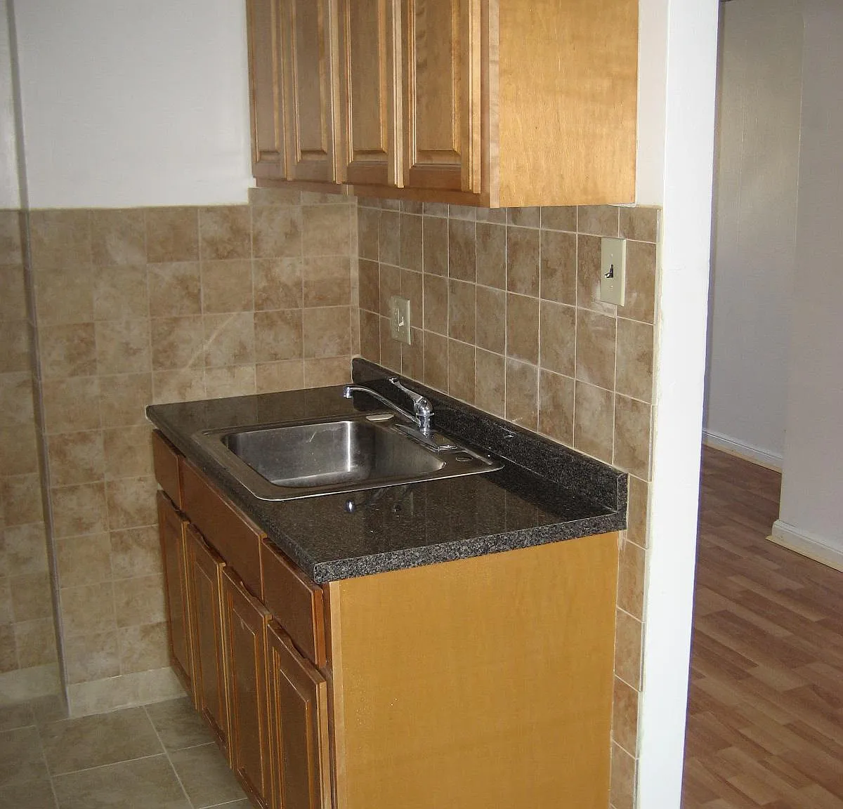 1120 Alcott St — Photo 2