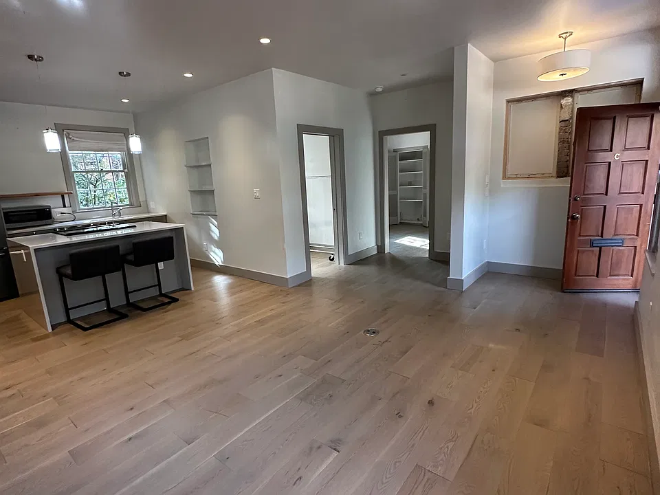 223 E Palace Ave