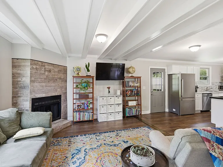 3213 Sennadale Ln — Photo 8