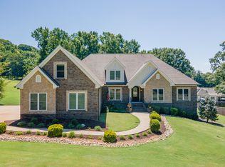 1725 Mayflower Dr, Columbia, TN 38401