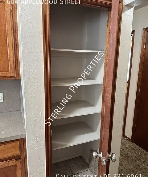 604 Applewood St — Photo 15
