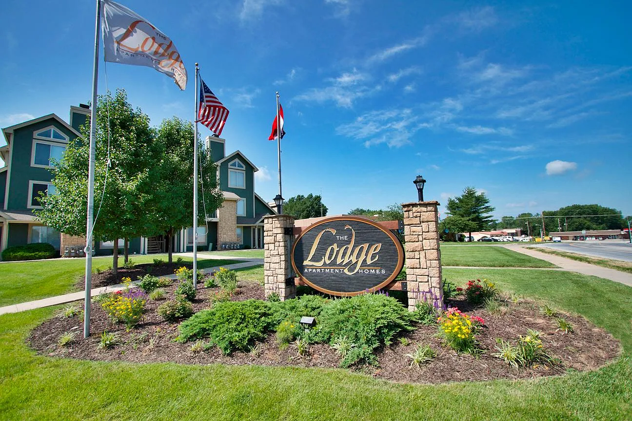 The Lodge — Photo 2