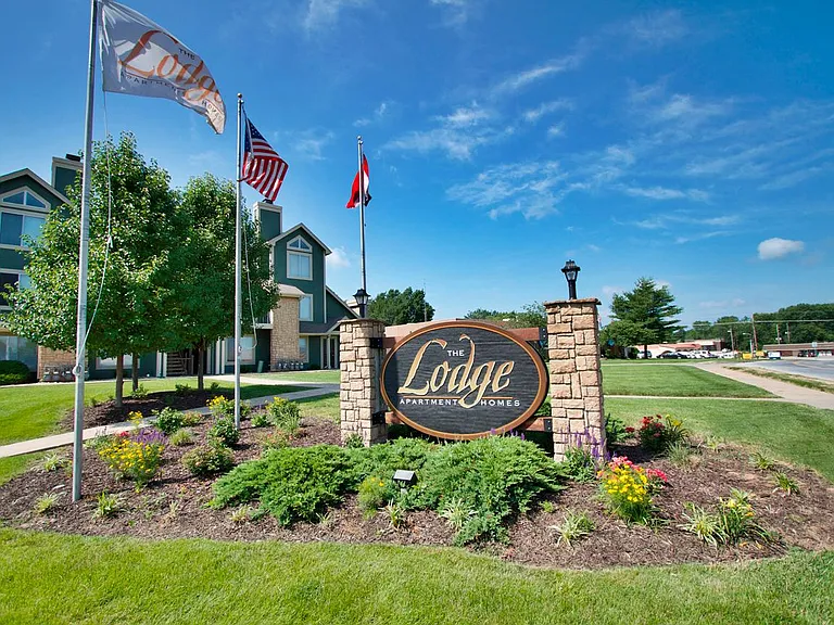The Lodge — Photo 2