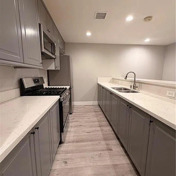 13318 Del Sur St — Photo 3