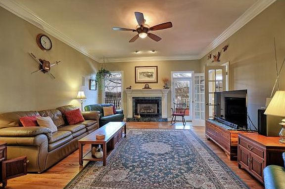 5th image of 105 Sterling Springs Dr