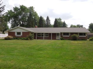 7047 Stockport Dr, Lambertville, MI 48144