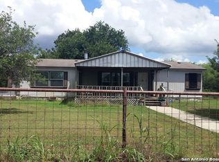 8611 E Interstate 10, Seguin, TX 78155