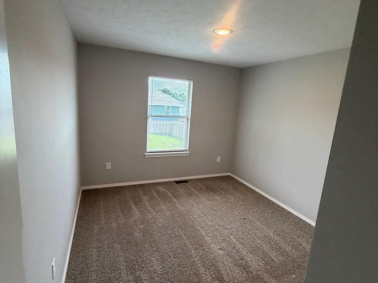 730 E Penzance Cir — Photo 15