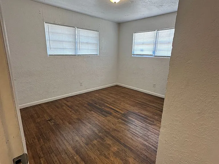 82 N Fairmont St — Photo 9