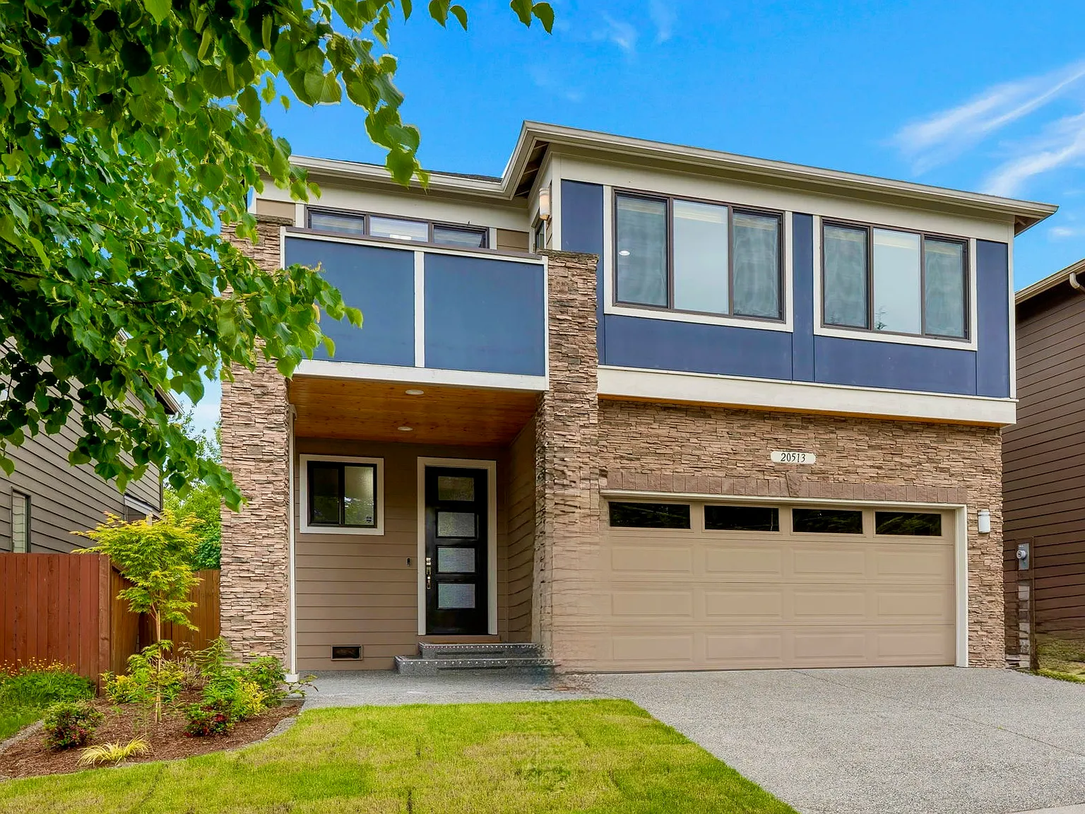 5 bed, 3.5 bath, 3166 sqft, $4,400 — Photo 3