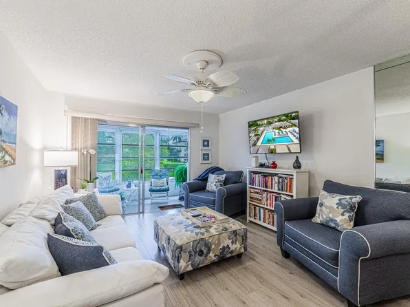 2701 Nassau Bend #E-2, Coconut Creek, FL 33066