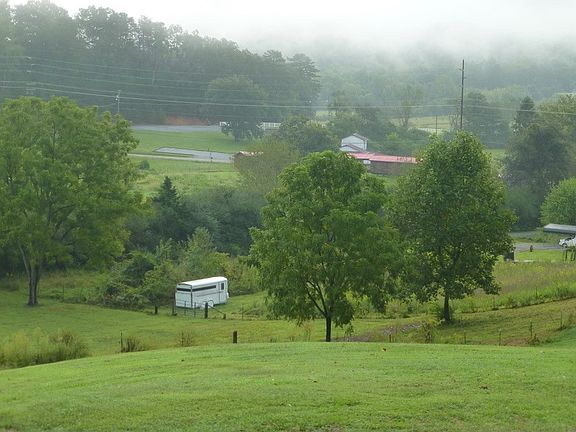 5th image of 3702 Wears Valley Rd