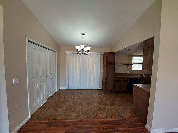 4th image of 753 Oak Ln
