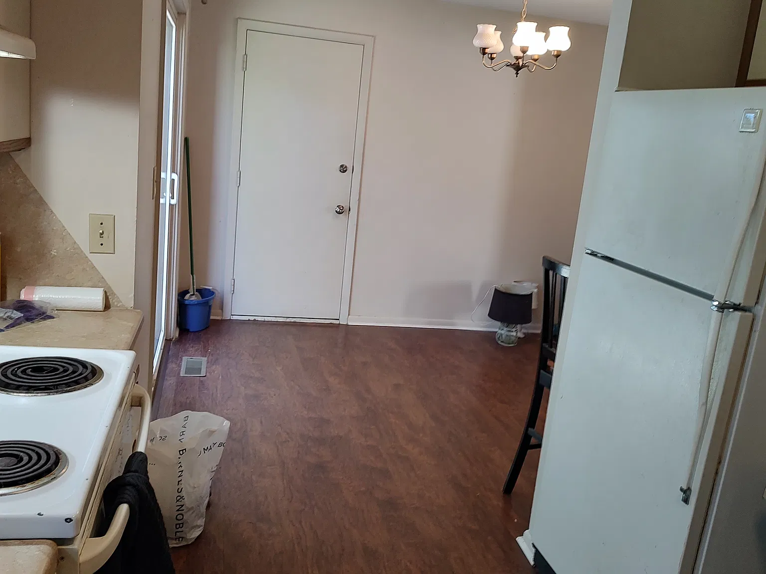3 bed, 1.5 bath, 1200 sqft, $1,950 — Photo 4