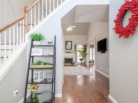 3rd image of 1774 Lake Heights Cir