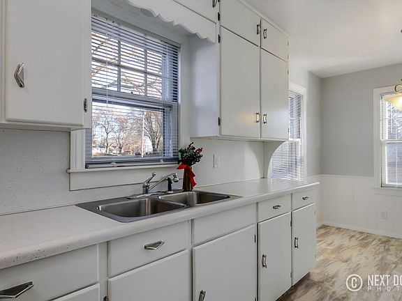 5th image of 3145 Highgate Ave SW