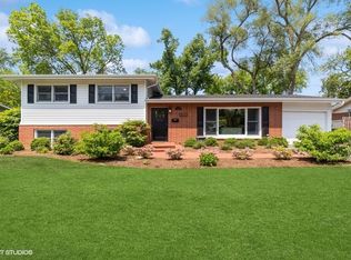 1134 Crane Blvd, Libertyville, IL 60048
