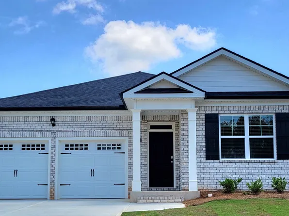 130 Oakchase Park Ln, Hampton, GA 30228