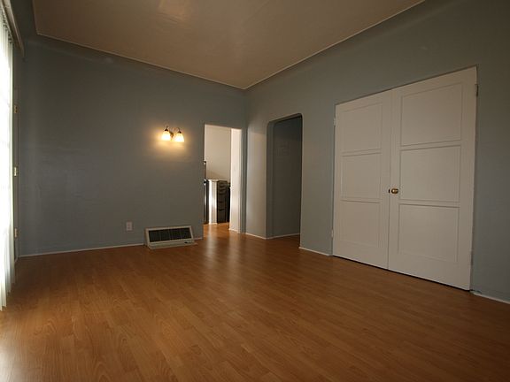 Living Room, 3