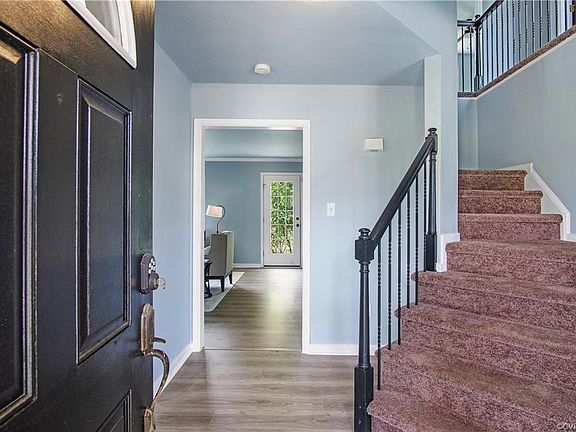 3rd image of 6452 Majestic Way