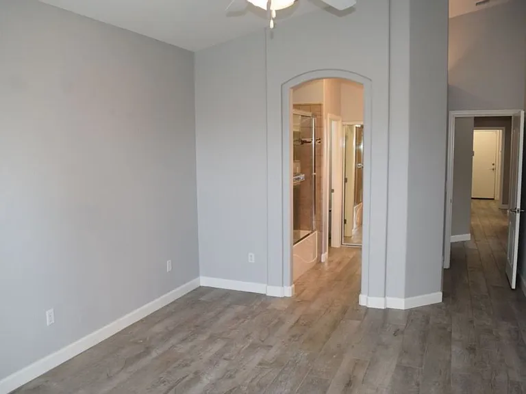 1902 Horseshoe Glen Cir — Photo 19