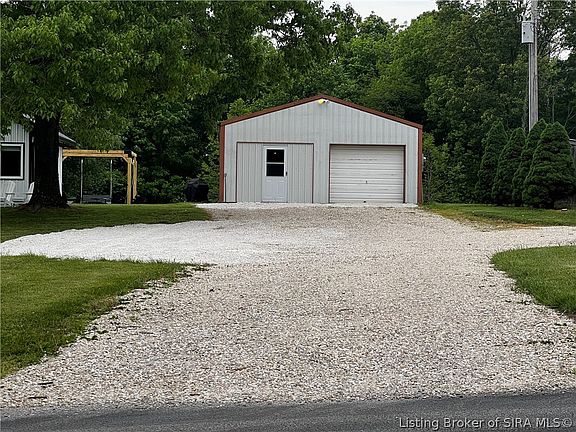 3rd image of 7100 W County Road 575 S