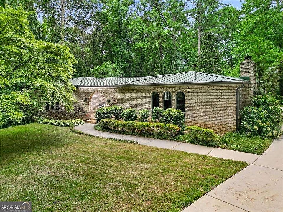 1st image of 1838 Wynridge Dr SE