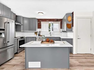 42 Rundlelawn Close NE, Calgary, AB T1Y 3J3