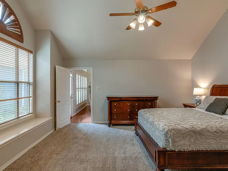 6008 Frost St — Photo 18