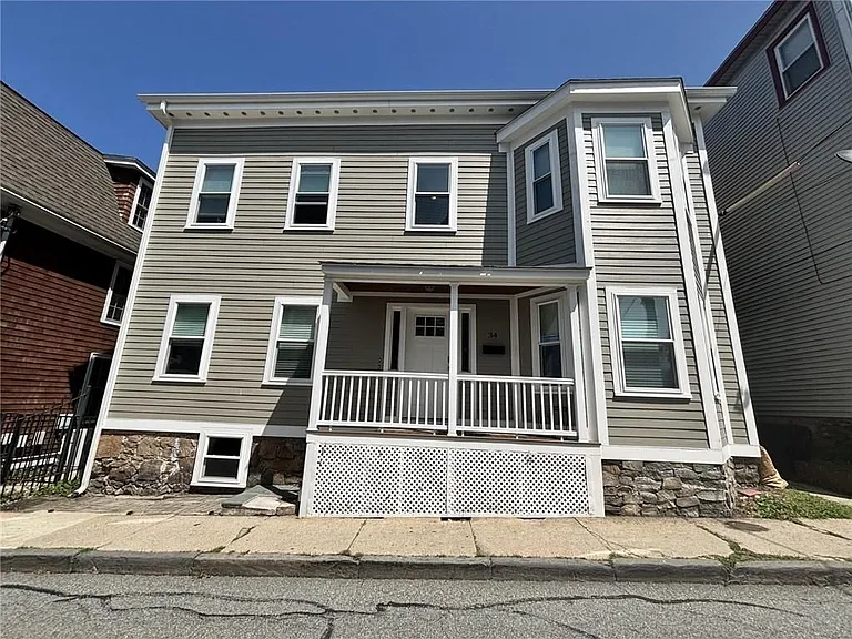 34 Brewer St #1 — Photo 1