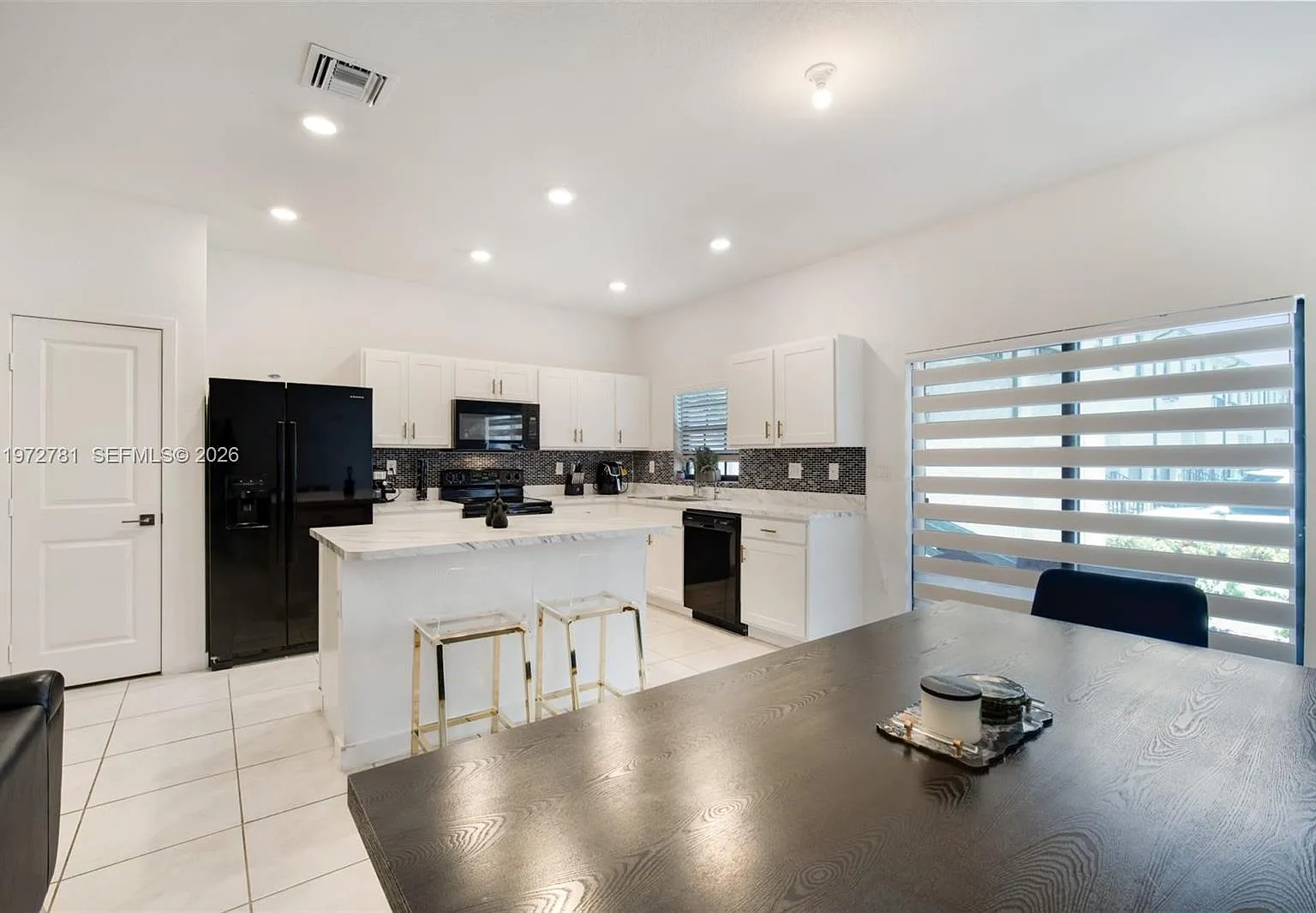 Regal Palm Subdivision — Photo 3