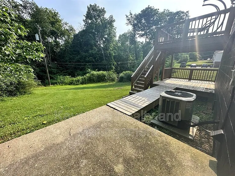 18 Edgehill Dr #B — Photo 8