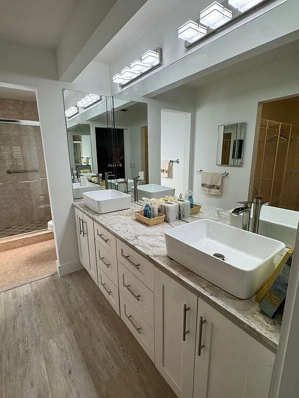2 bed, 2.0 bath, 1533 sqft, $5,000 — Photo 4