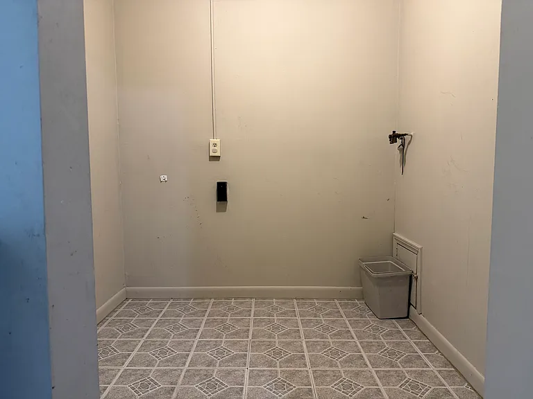 642 Main St #2 — Photo 9