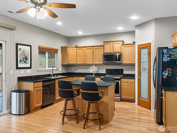 4th image of 27867 256th Court SE