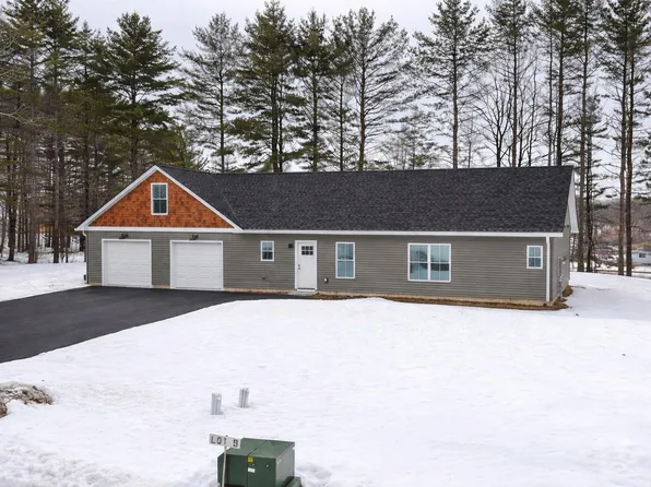 7 Village Green Circle, Oakland, ME 04963