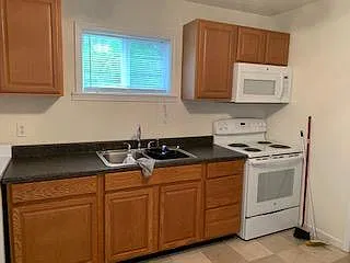 9398 Percy Ln — Photo 2