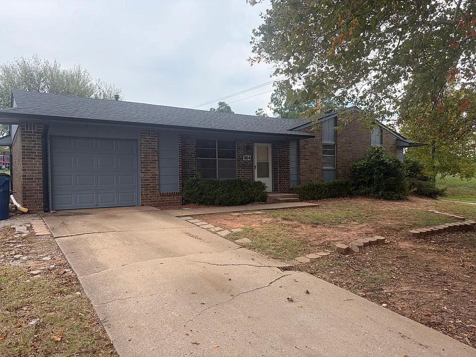 804 Pinebrook Dr #804