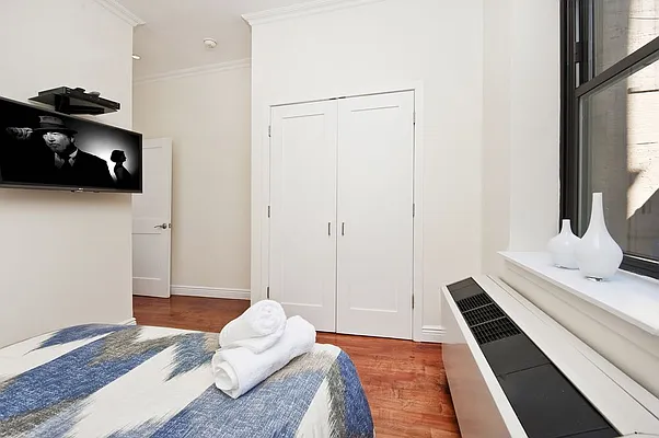 Rented by Eisenberg Exclusives | media 43