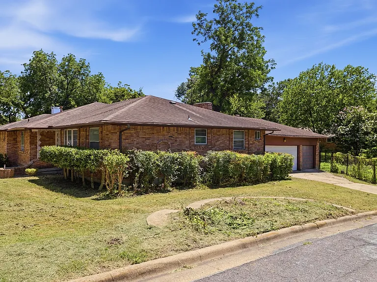 6607 Autumn Woods Trl — Photo 23