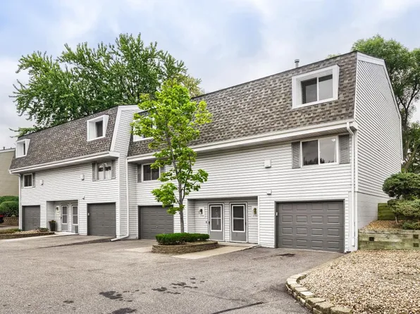 2342 Dorland Pl E, Maplewood, MN 55119