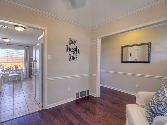 5th image of 388 Ashley Dr
