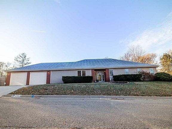2nd image of 1313 Goldenrod Cir