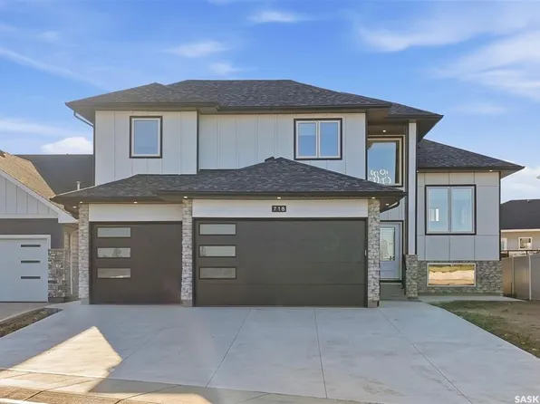 718 Weir CRESCENT, Warman, SK S0K 4S4