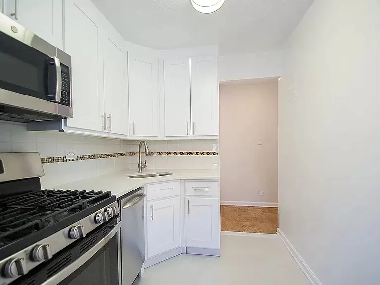 7235 112th St #2B — Photo 12