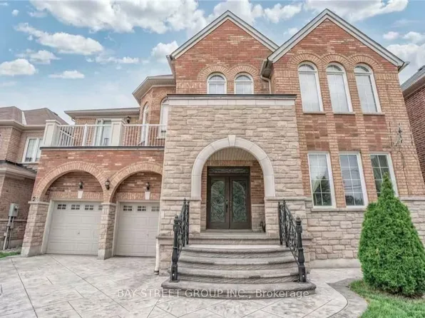 28 Lugano Cres, Markham, ON L6E 1E3