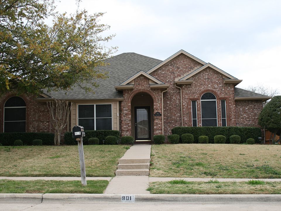 1st image of 901 Forest Edge Ln